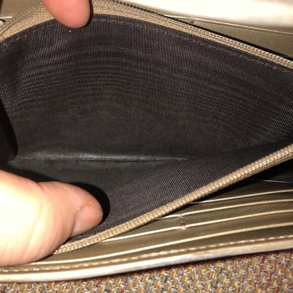 GUCCI GG Full Length Canvas & Silver Gold Leather Wallet GG Clasp - Picture 17 of 17